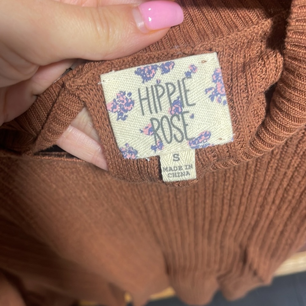 Sweater - Picture 3 of 3